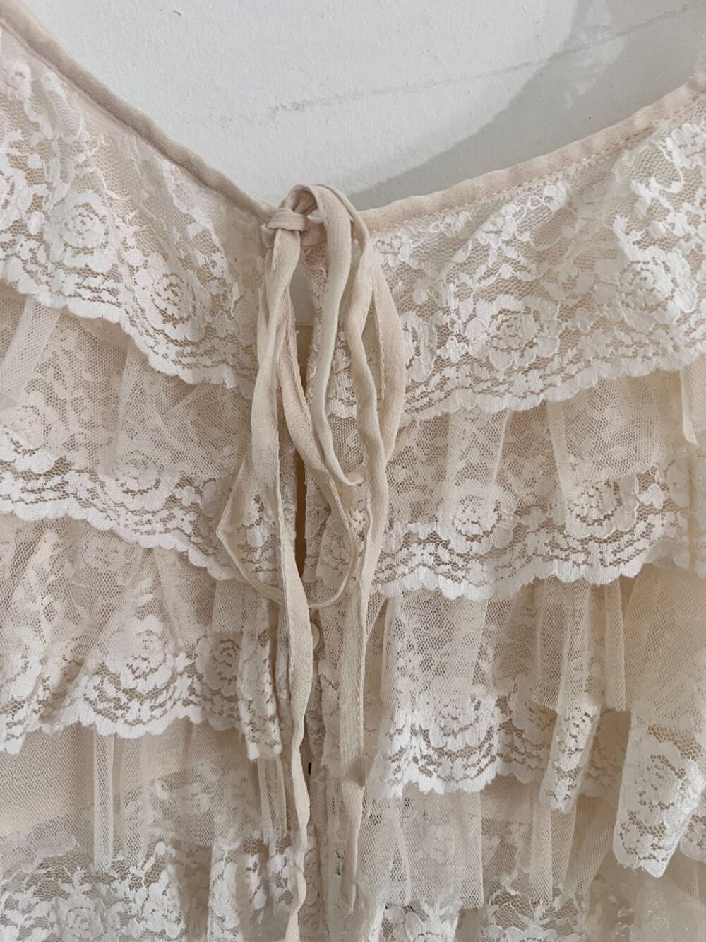 Zara Ecru Ruffled Lace Top Size XS - Picture 7 of 10